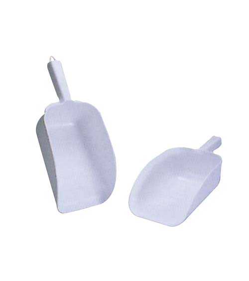 Plastic White Scoop 82 Oz.